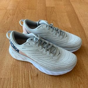 Hoka One One Arahi 4, Size 7